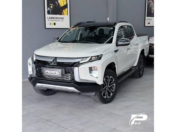 MITSUBISHI L200 TRITON 2.4 16V TURBO DIESEL SPORT HPE-S CD 4P 4X4 AUTOMÁTICO